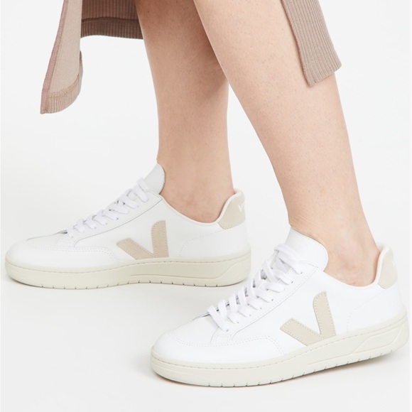 Veja V-12 Sneakers, Extra-White/Sable, 40 - Picture 1 of 6
